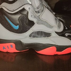 Tennis Shoes